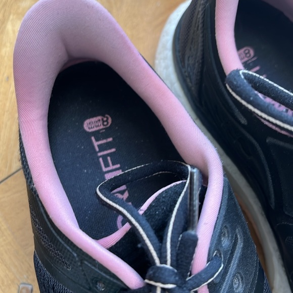 SAUCONY form fit pro run sneakers 12W - Picture 3 of 5